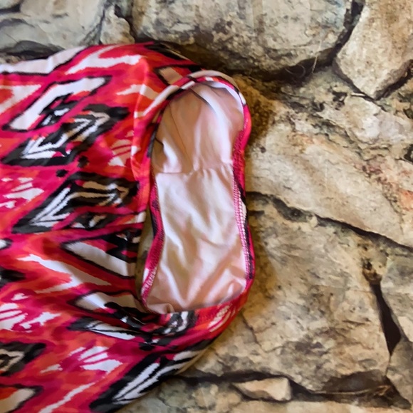 Catalina One-Piece Bathing Suit (L) - Picture 5 of 6